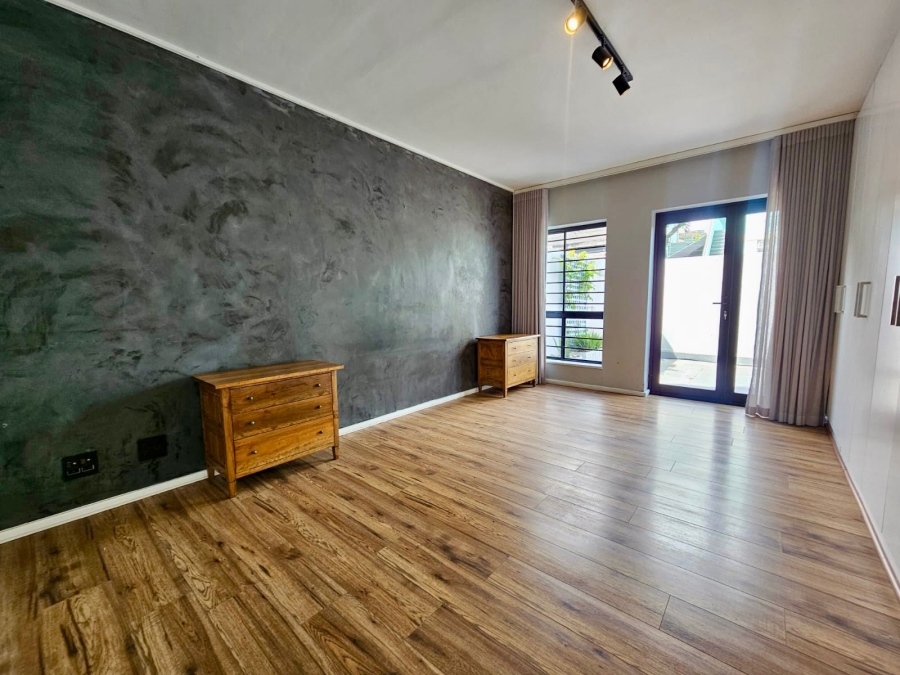 To Let 3 Bedroom Property for Rent in Fresnaye Western Cape